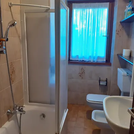 Cordelia 9 Apartment Luino